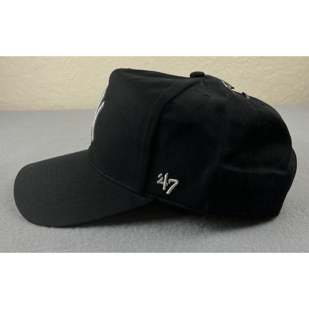 New York Yankees Hat Cap 47 Brand Snap Back Mens Black Silver MLB Baseball NEW - Picture 4 of 8